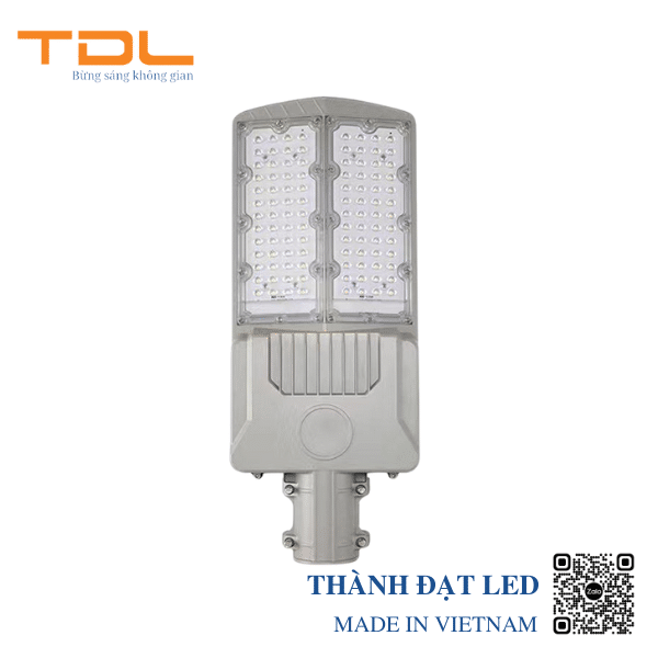 Đèn Chiếu Sáng Năng Lượng Mặt Trời 100W (DNL-VN01-100)